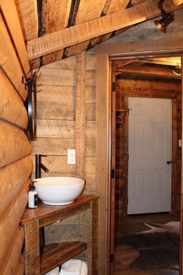 Elkhorn Cabins And Inn West Yellowstone Chambre photo